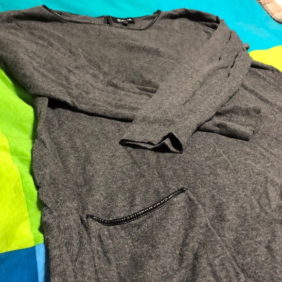 DALIA // Thin Dark Grey Sweater (Size Large) - Picture 3 of 8